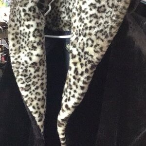 Elegant Leopard Print Teddy Jacket